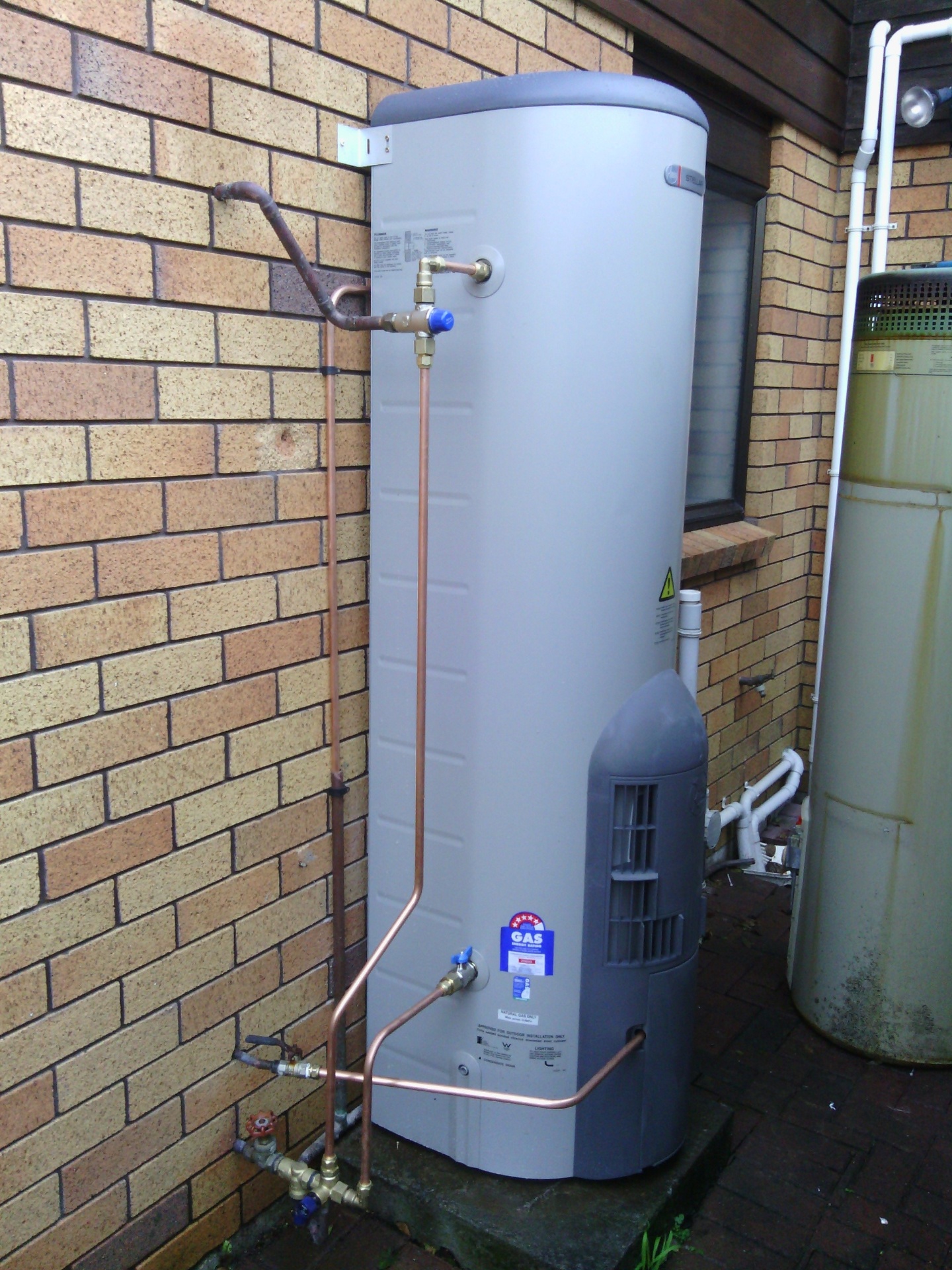 New Rheem gas hot water cylinder installed by Gasfitters Auckland